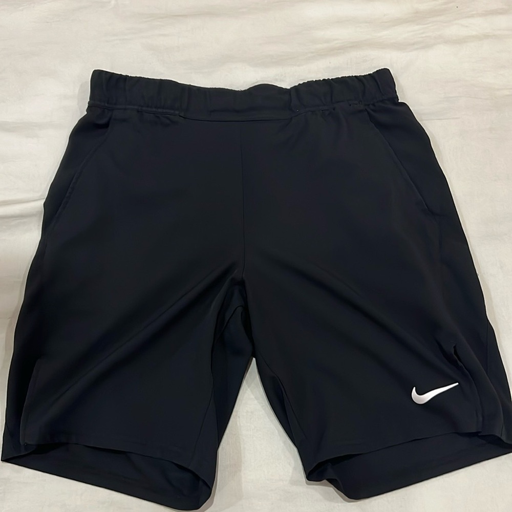 Nike Victory Tennis Men’s Shorts size medium.